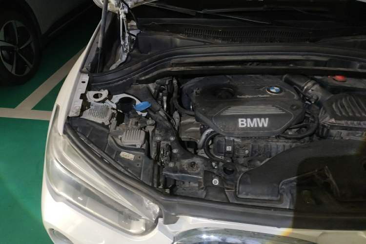 Used BMW X1 2018 sDrive18Li Fashion Model Engine Bay Right