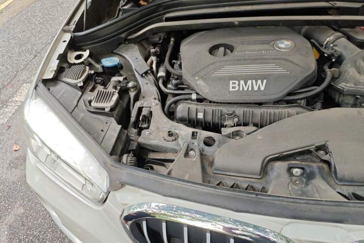 Used BMW X1 2018 xDrive20Li Luxury Edition Engine Bay Right