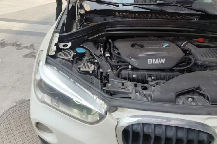 Used BMW X1 2018 xDrive20Li Luxury Edition Engine Bay Right