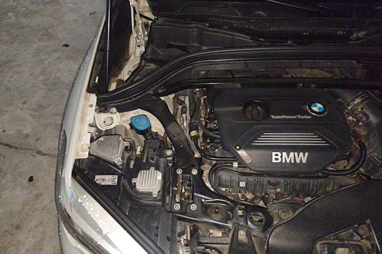 Used BMW X1 2018 xDrive20Li Luxury Edition Engine Bay Right