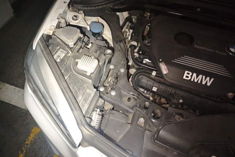 Used BMW X1 2018 xDrive20Li Luxury Edition Engine Bay Right