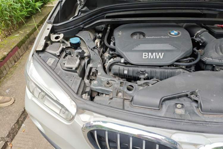 Used BMW X1 2018 sDrive20Li Leading Model Engine Bay Right