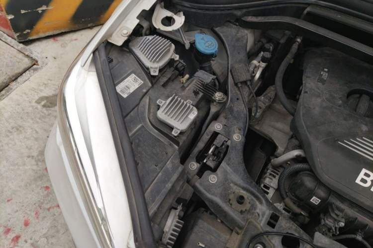Used BMW X1 2018 sDrive18Li Luxury Model Engine Bay Right