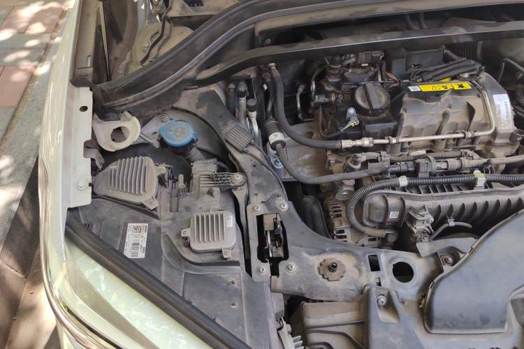 Used BMW X1 2018 sDrive18Li Luxury Model Engine Bay Right