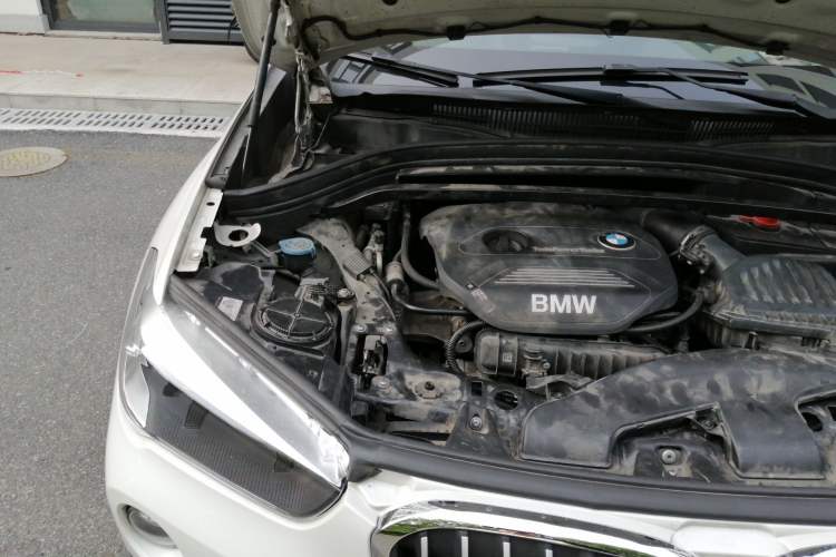 Used BMW X1 2018 sDrive18Li Fashion Model Engine Bay Right