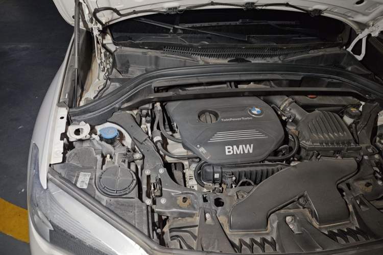 Used BMW X1 2018 sDrive18Li Fashion Model Engine Bay Right