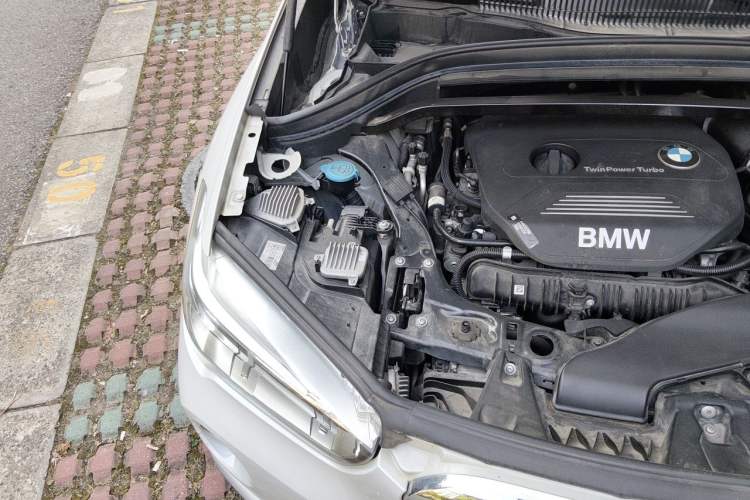 Used BMW X1 2018 xDrive20Li Luxury Edition Engine Bay Right