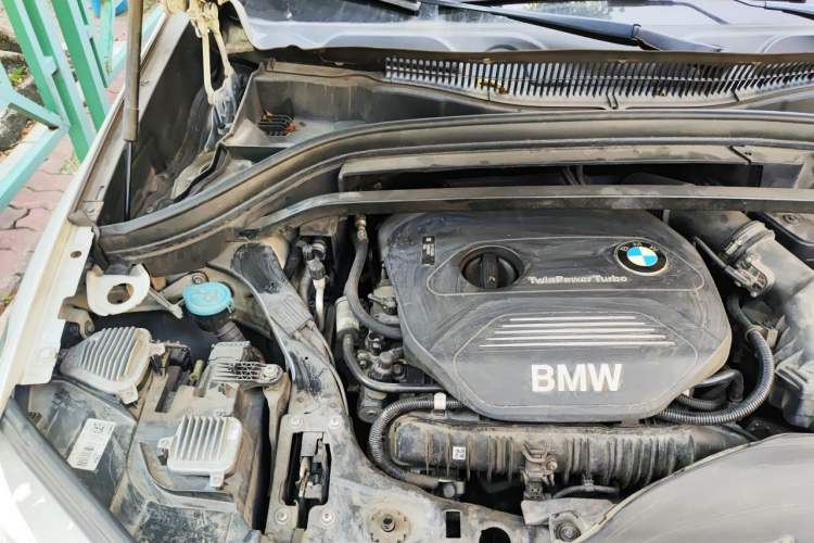 Used BMW X1 2018 xDrive20Li Luxury Edition Engine Bay Right