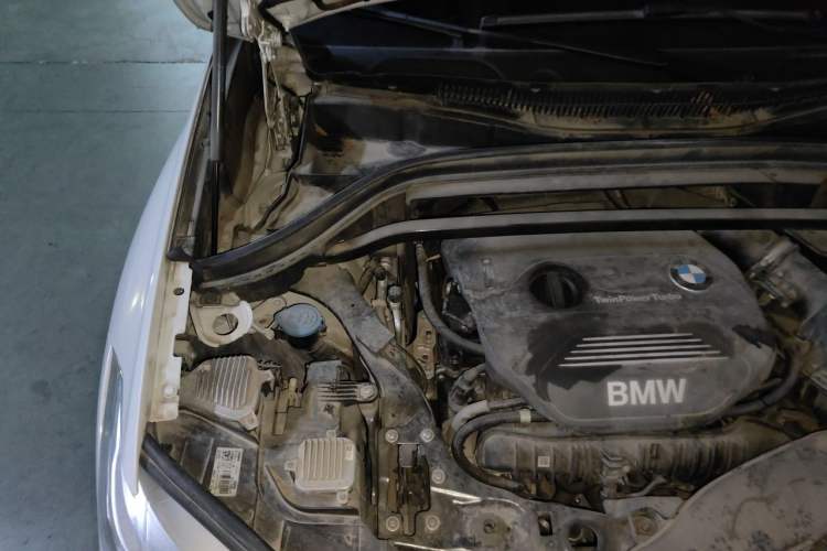 Used BMW X1 2018 sDrive20Li Leading Model Engine Bay Right