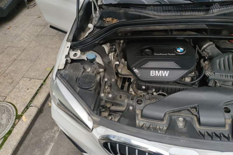 Used BMW X1 2018 sDrive18Li Fashion Model Engine Bay Right