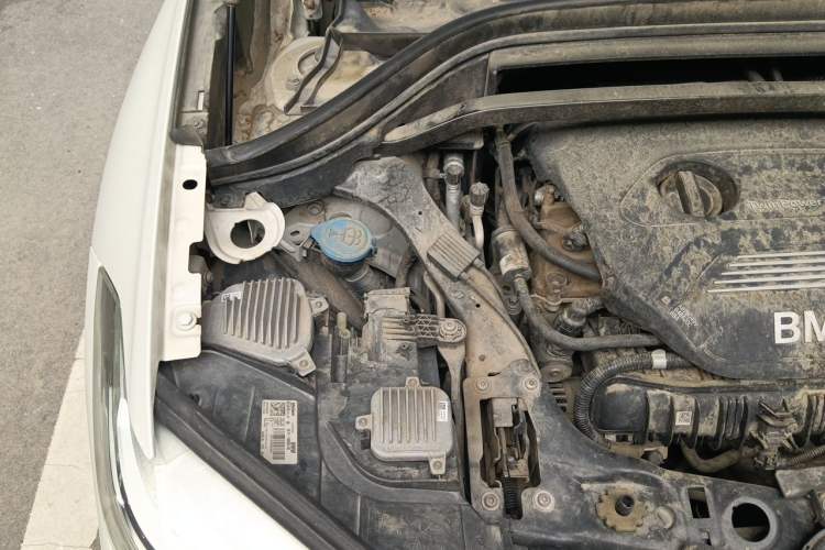 Used BMW X1 2018 xDrive20Li Luxury Edition Engine Bay Right