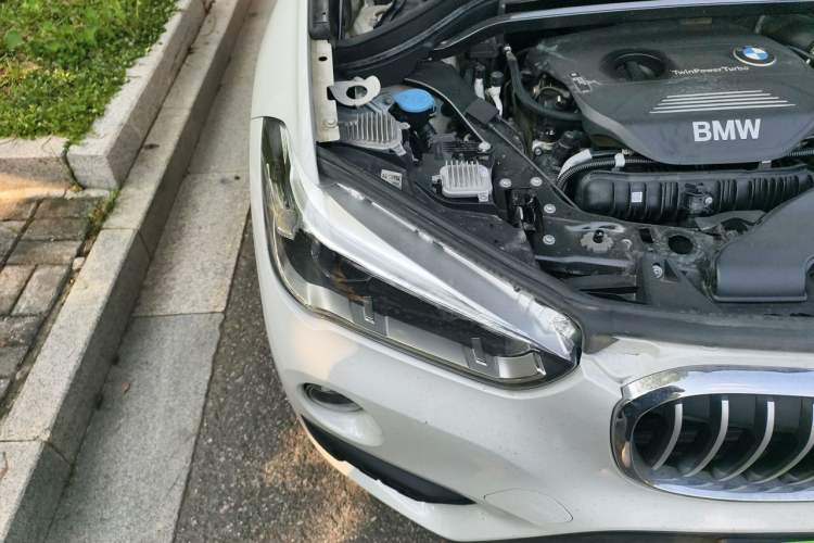 Used BMW X1 2018 sDrive20Li Leading Model Engine Bay Right