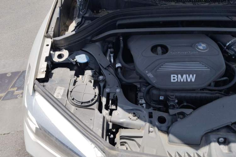 Used BMW X1 2018 sDrive18Li Fashion Model Engine Bay Right