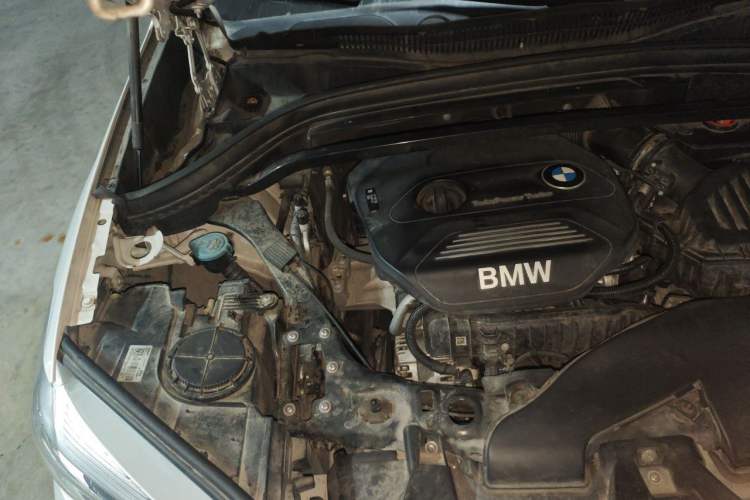Used BMW X1 2018 sDrive18Li Fashion Model Engine Bay Right