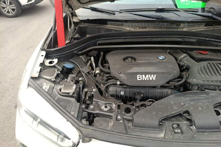 Used BMW X1 2018 xDrive20Li Luxury Edition Engine Bay Right