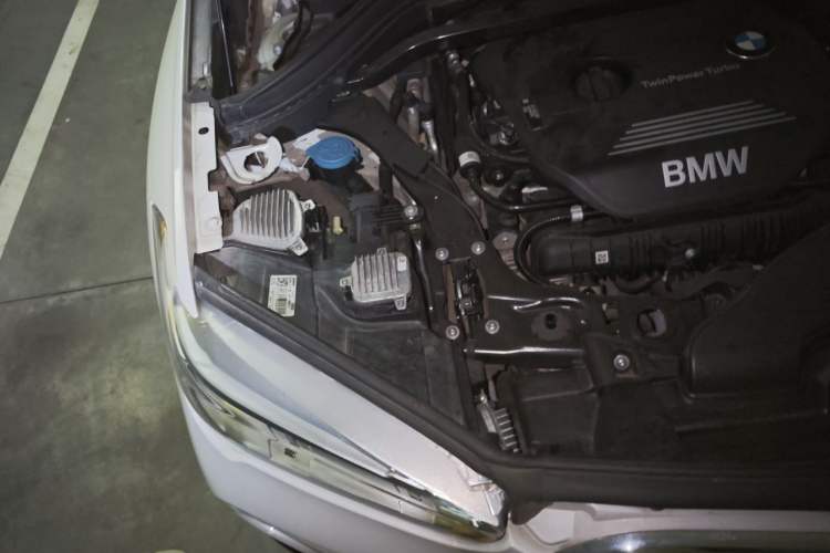 Used BMW X1 2018 xDrive20Li Luxury Edition Engine Bay Right