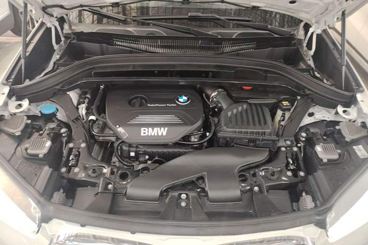 Used BMW X1 2018 sDrive18Li Luxury Model Engine Bay