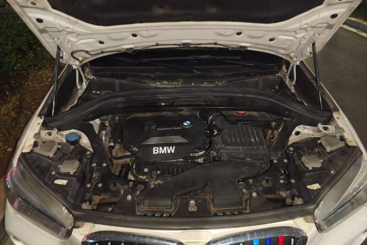 Used BMW X1 2018 sDrive18Li Fashion Model Engine Bay