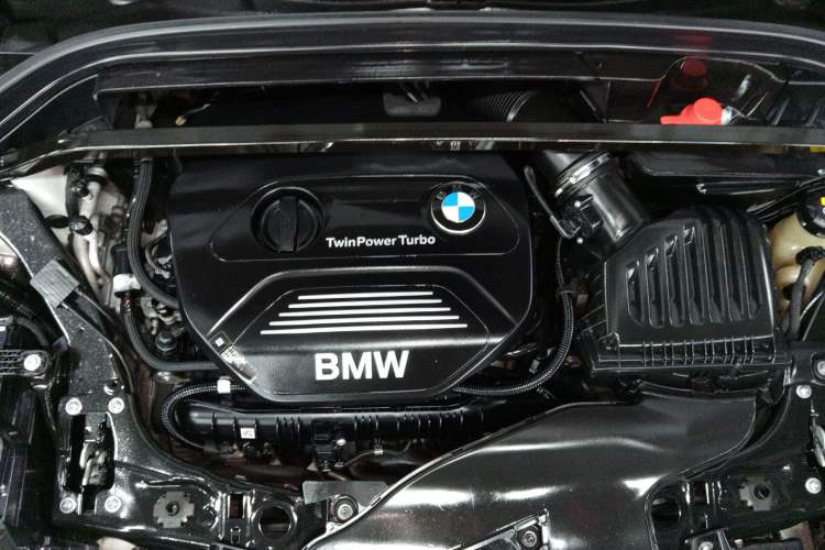 Used BMW X1 2018 xDrive20Li Luxury Edition Engine Bay