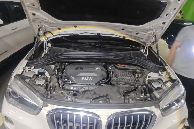 Used BMW X1 2018 xDrive20Li Luxury Edition Engine Bay