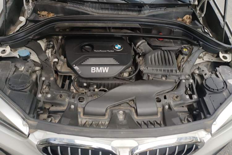 Used BMW X1 2018 sDrive18Li Fashion Model Engine Bay