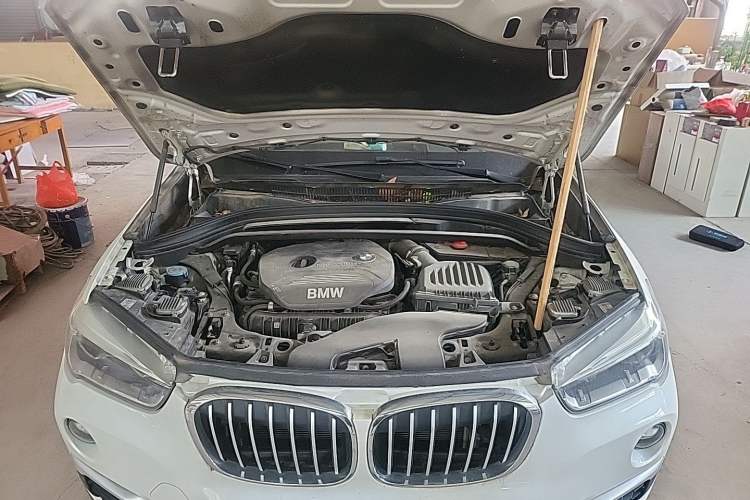 Used BMW X1 2018 xDrive20Li Luxury Edition Engine Bay
