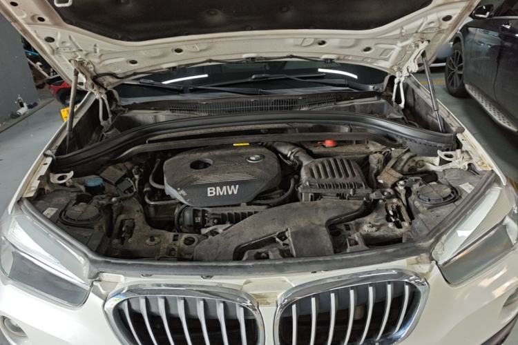 Used BMW X1 2018 sDrive18Li Fashion Model Engine Bay