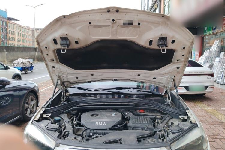 Used BMW X1 2018 sDrive18Li Fashion Model Engine Bay