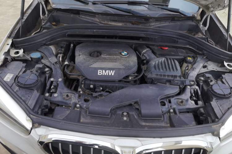 Used BMW X1 2018 sDrive18Li Fashion Model Engine Bay