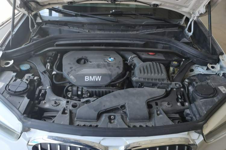 Used BMW X1 2018 sDrive18Li Fashion Model Engine Bay