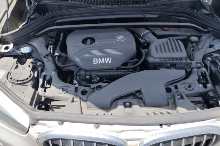 Used BMW X1 2018 sDrive18Li Fashion Model Engine Bay