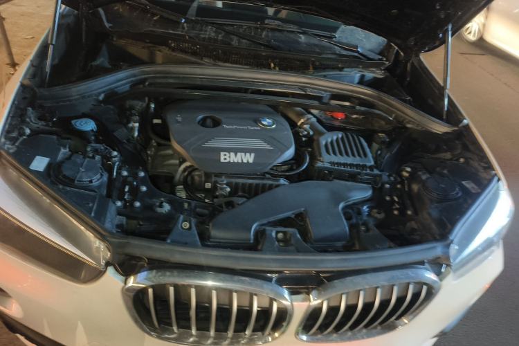 Used BMW X1 2018 sDrive18Li Fashion Model Engine Bay