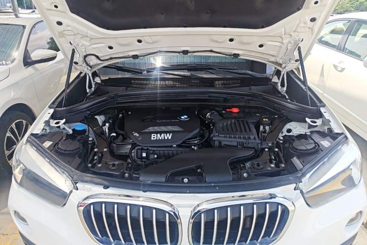 Used BMW X1 2018 sDrive18Li Fashion Model Engine Bay