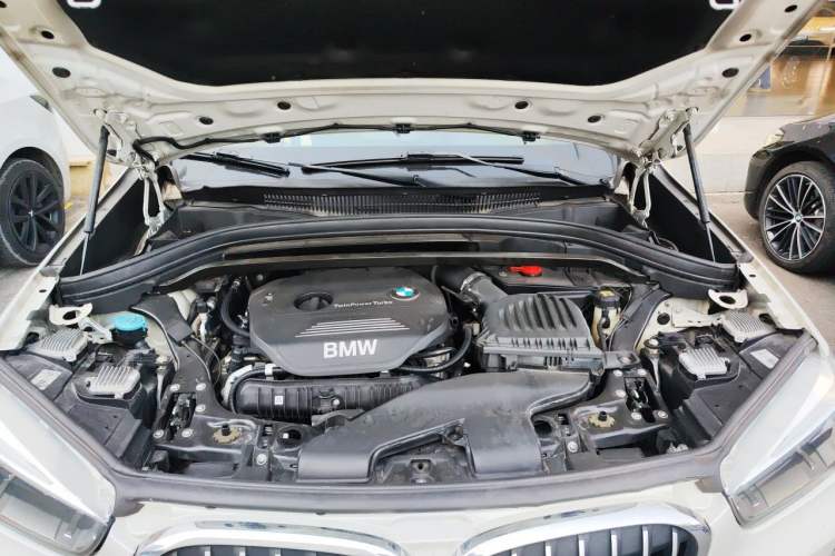 Used BMW X1 2018 xDrive20Li Luxury Edition Engine Bay