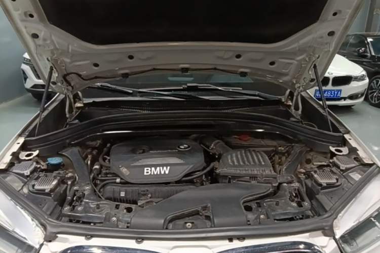 Used BMW X1 2018 xDrive20Li Luxury Edition Engine Bay