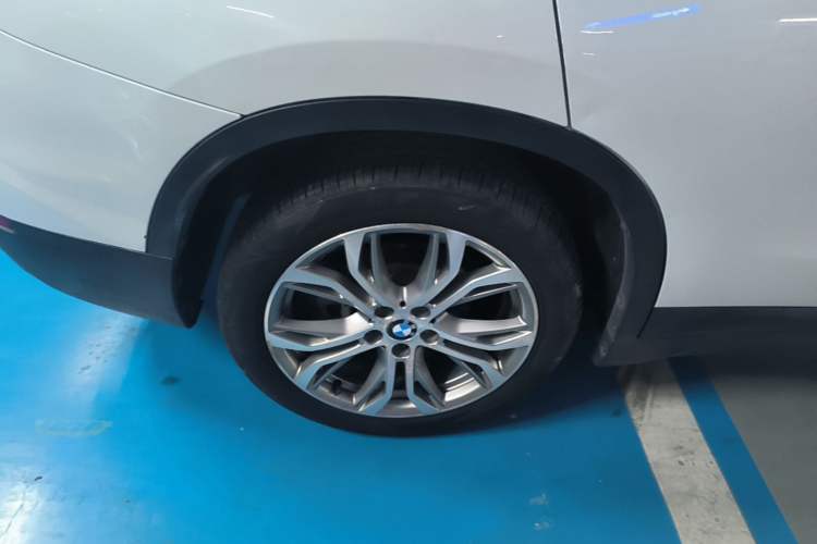 Used BMW X1 2018 sDrive20Li Leading Model Exterior 2