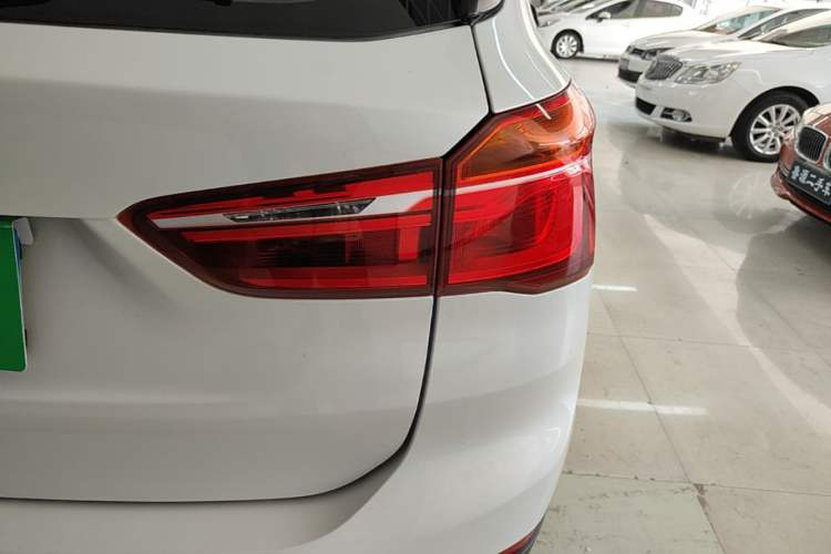 Used BMW X1 2018 sDrive18Li Fashion Model Exterior 3