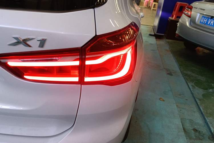 Used BMW X1 2018 xDrive20Li Luxury Edition Exterior 3