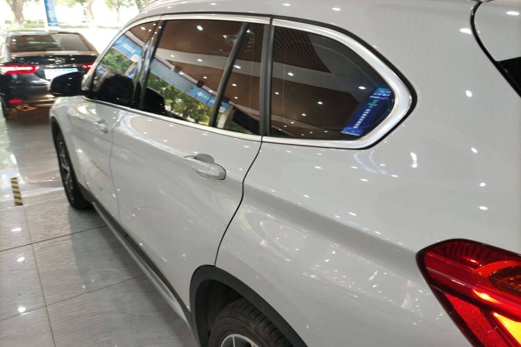 Used BMW X1 2018 xDrive20Li Luxury Edition Exterior 3