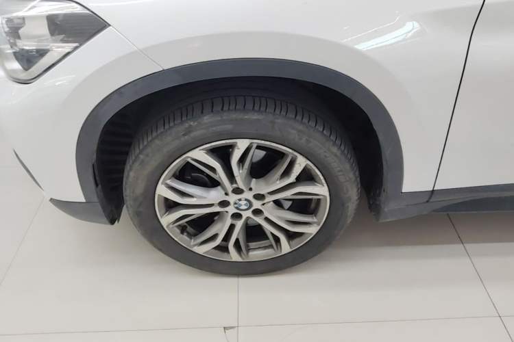 Used BMW X1 2018 sDrive20Li Leading Model Exterior 4