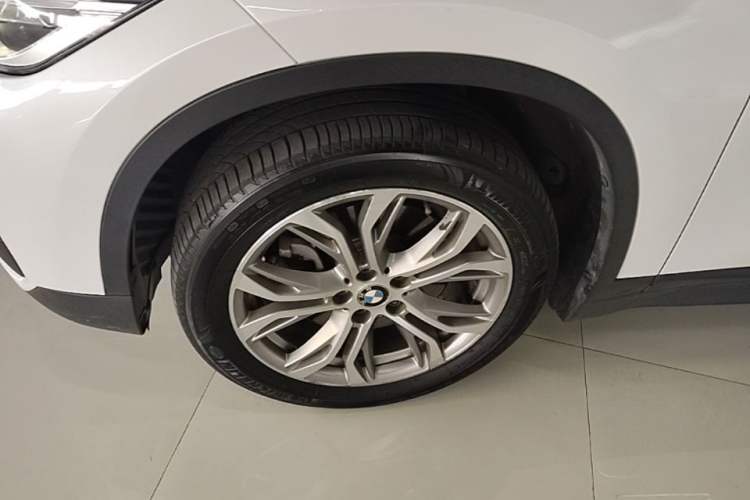 Used BMW X1 2018 sDrive20Li Leading Model Exterior 4