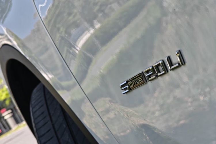 Used BMW X1 2018 sDrive20Li Leading Model Exterior 4
