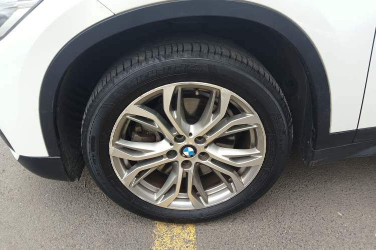 Used BMW X1 2018 sDrive20Li Leading Model Exterior 4