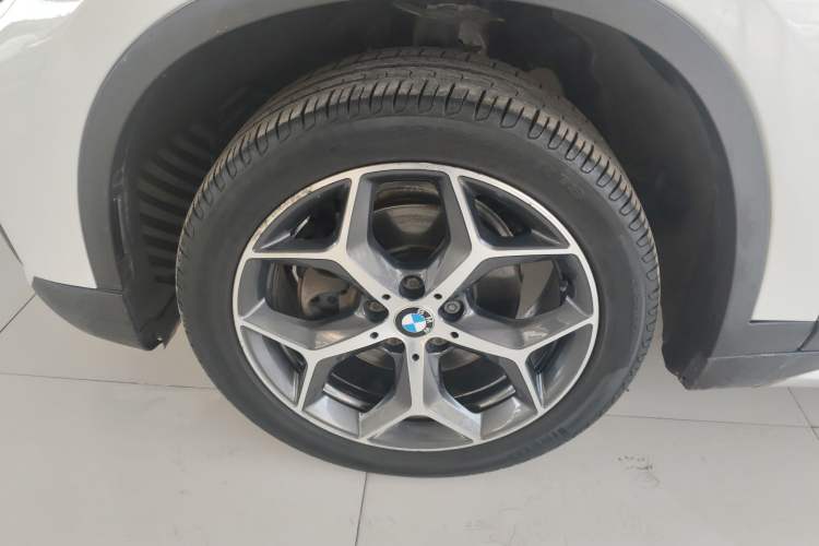 Used BMW X1 2018 sDrive18Li Luxury Model Exterior 4