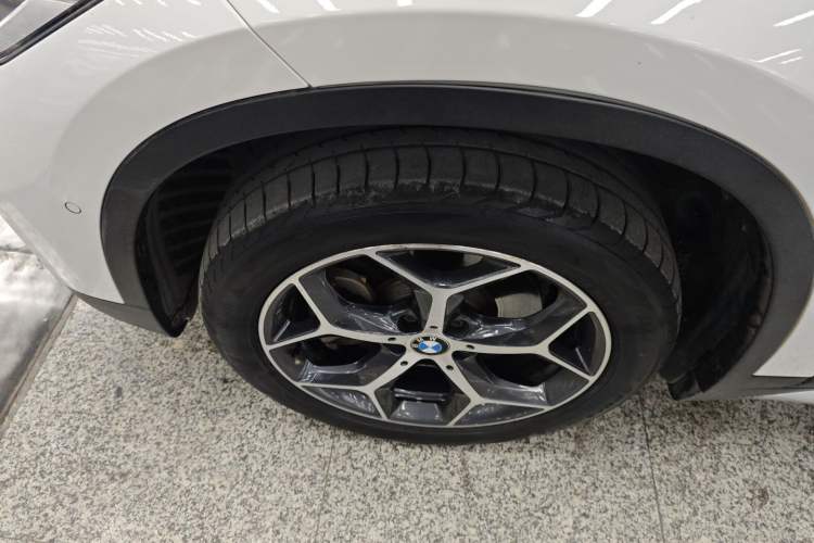 Used BMW X1 2018 xDrive20Li Luxury Model Exterior 4