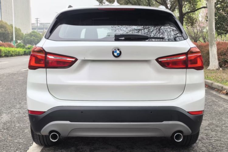 Used BMW X1 2018 sDrive20Li Leading Model Exterior 4