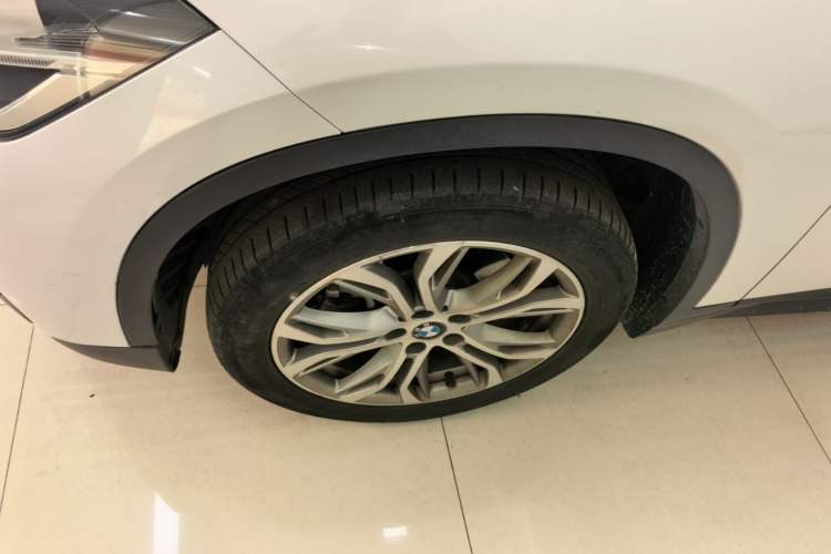 Used BMW X1 2018 sDrive20Li Leading Model Exterior 4
