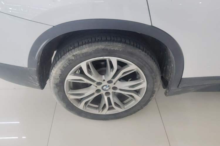 Used BMW X1 2018 sDrive20Li Leading Model Exterior 5