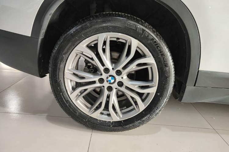 Used BMW X1 2018 sDrive20Li Leading Model Exterior 5