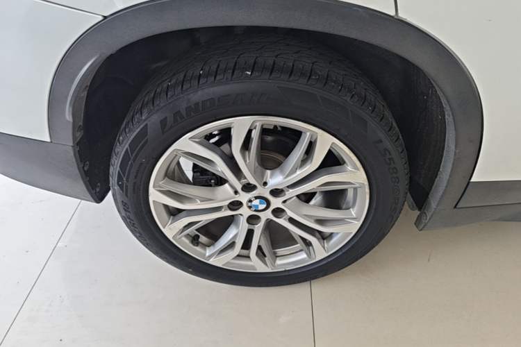 Used BMW X1 2018 sDrive20Li Leading Model Exterior 5